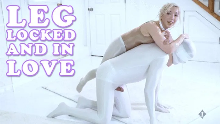 Allie Heart - Stuck Between These Thighs