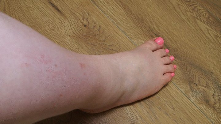 Anastasia Gree Clip Store - #5 BBW foot with pink pedicure (no talking)