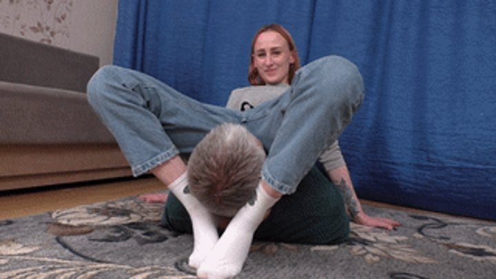 Furious Girls - Dark-haired 20 yo chick in bananas jeans makes an older man happy, vf2832h 720p