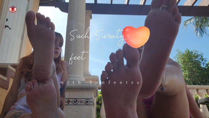 Sweetpeacheslane - smelly sweaty lickable feet ft tanfeetss