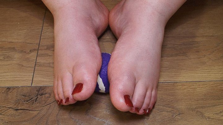 Anastasia Gree Clip Store - #3 BBW feet playing with tennis ball in old torn black stockings (no talking)