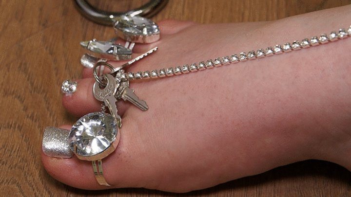 Anastasia Gree Clip Store - Key between my diamond toes (no talk)