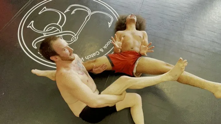 Fantasy Fight Boys - FFB084 Scissors Splits & Sits wmv
