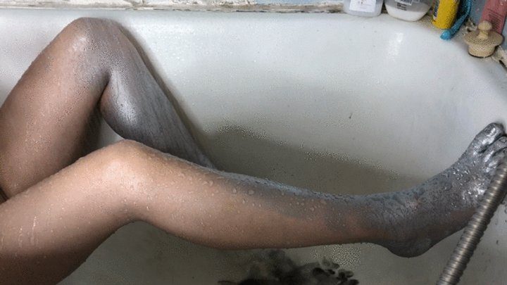 Kathrynnegoddessfeet - Cleaning my feet after art!