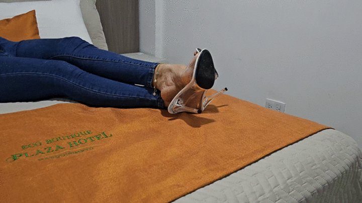 Foot Fetish Paradise - Milah Arches the Queen of the highly arched feet on the bed