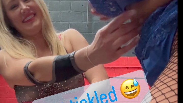 Nadia Sapphire - Tickle time POV