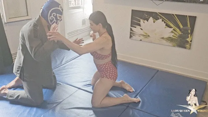 Frany Queen Wrestling - Lady Queen is challenged by a jjb athlete