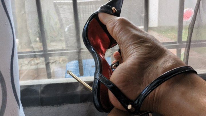Foot Fetish Paradise - Katherine incredibly sexy high heel teasing on elegant black fetish sandals