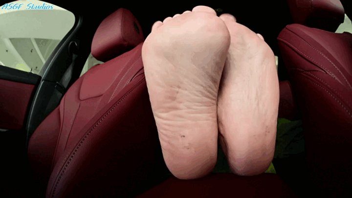 Amateur Soles Giantess And Footjobs - Playful big soles in the car pt 2 - Mp4