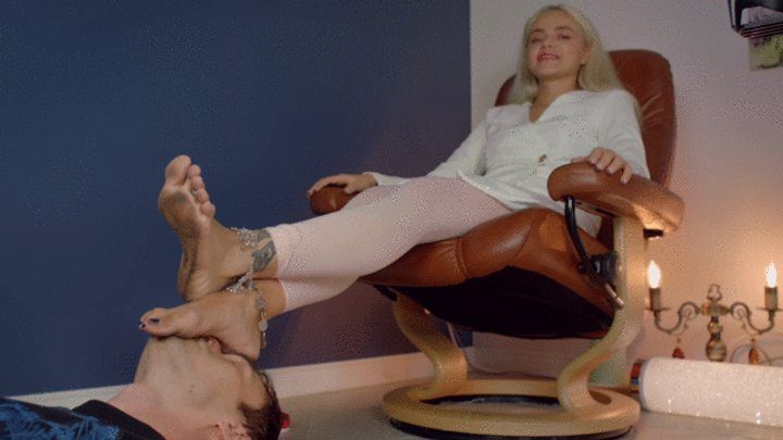 Polish Mistress Clips - Khaleesi - Slave Serving Dirty Feet Of Business Woman - Part 1 - Russian Language - HD 2560x1440