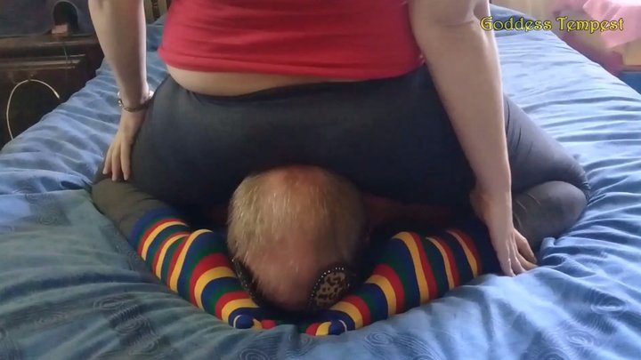 Face Farts - Facesitting Feet Fun