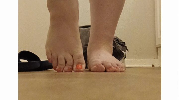 Solequeene - Upclose feet