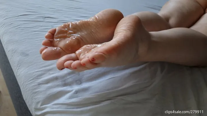 Soles For Your Cum - Hotel Manager and Cum On Soles (4K Version)