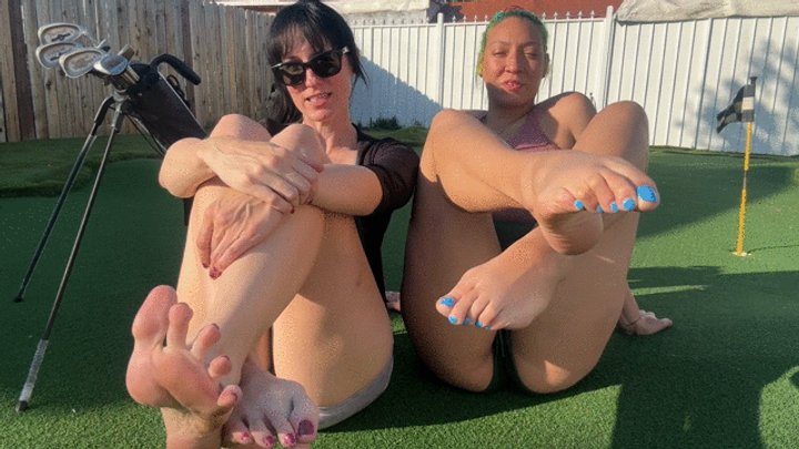 Maroe's Toes - Maroe and Cleo Tease Caddy