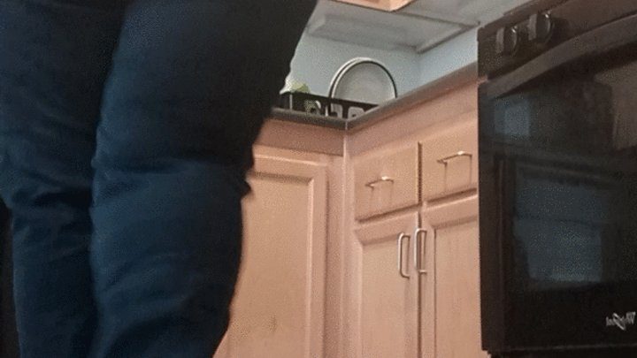 Fatbodyuglyfeet - Kitchen Scratching