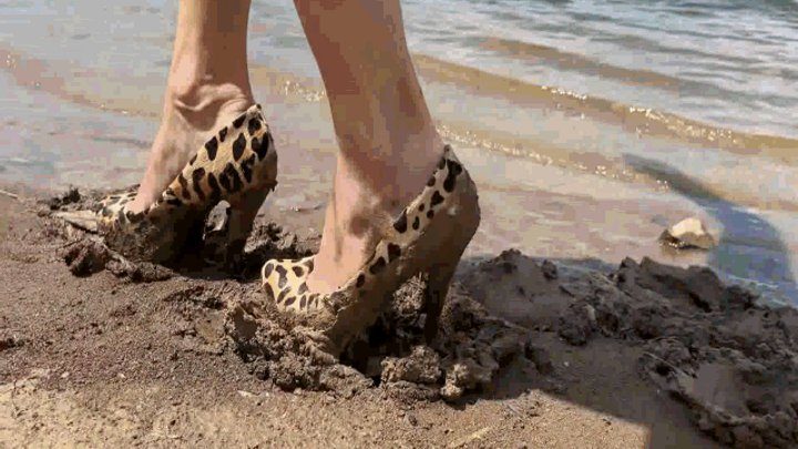 Miss Jeanette Alex - Muddy Walk by the River MP4