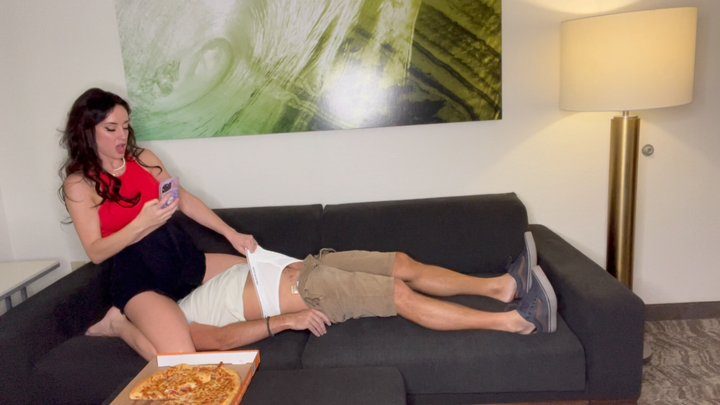 Island Boy Vids - Ama Rio Punishes Pizza Delivery Driver For Being Late