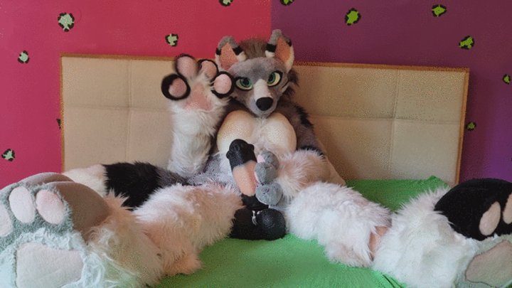 Frayawolf - fat Dick gets a pawjob