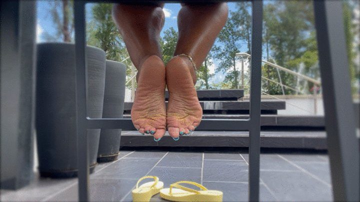 Foot Fetish Paradise - Balbina Divine Big Feet soles in the pool