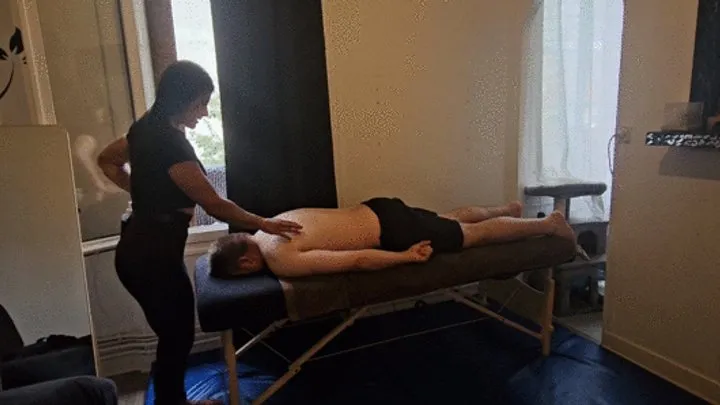 Frany Queen Wrestling - The massage ends badly