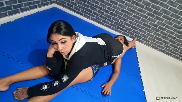 Fetish King Official - Dangerous Scissor Legs Part 5