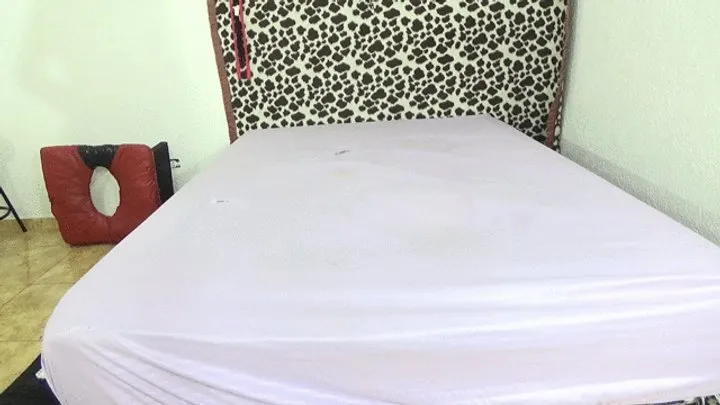 Scarlet Fart Fetish - Fart showers in the bedroom By Scarlet White Cam By Dani Full HD