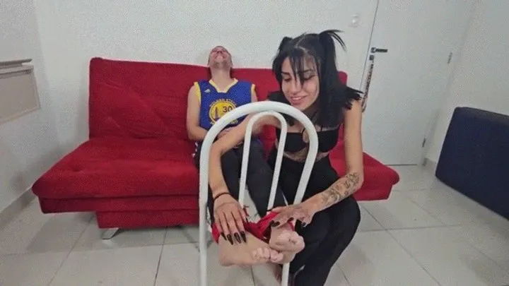 Pleasure Tickles - Nathy And Renato - RENATO TICKLED - FULL HD