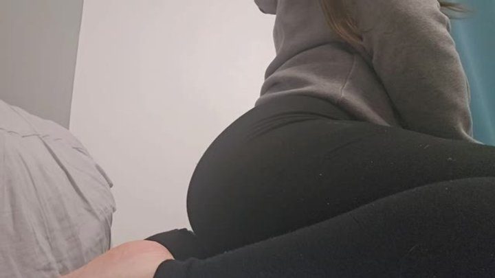 Goddess Lexi Femdom - Facesitting and ignoring my slave in leggings