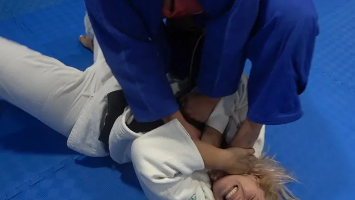 Gi-feet Vixens - Teddy v Gabi Gi-Feet
