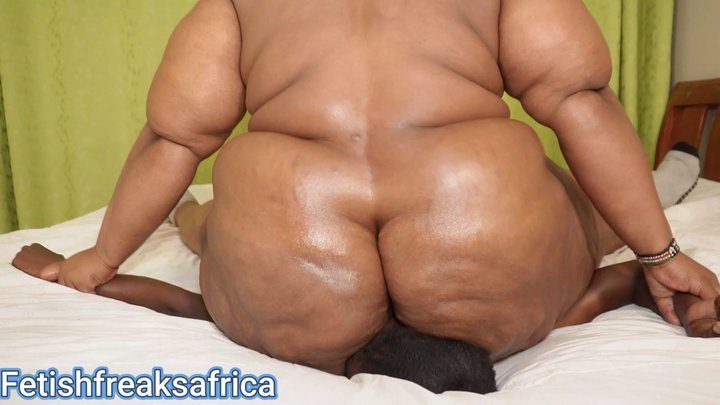 Fetish Freaks Africa - Sally Goes Fullweight With Farts MP4