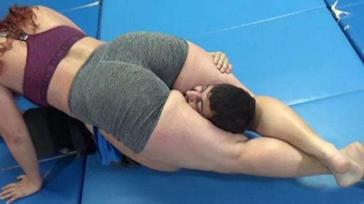 Grappling Girls In Action - GGCurvy175
