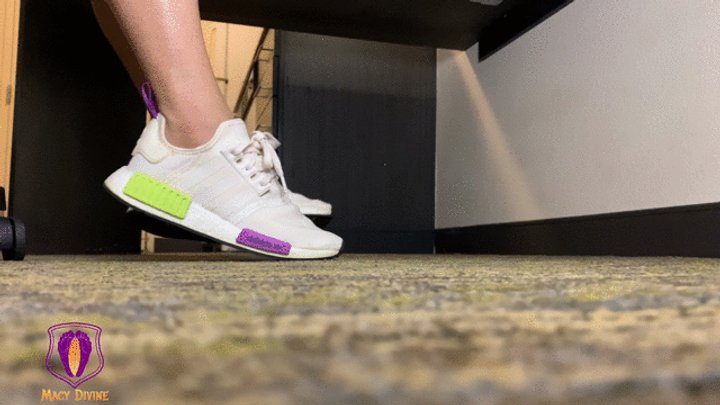 The Fetish House Of Macy Divine - Sweaty Stinky Gym Sneakers