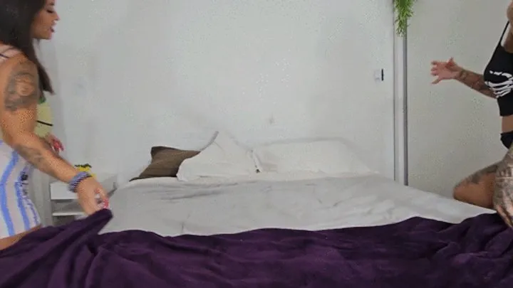 Penelope Clip Store - FARTING WITH MY BEST FRIEND - BY BRUNA PAZ AND SRA BUARQUE - FULL VIDEO