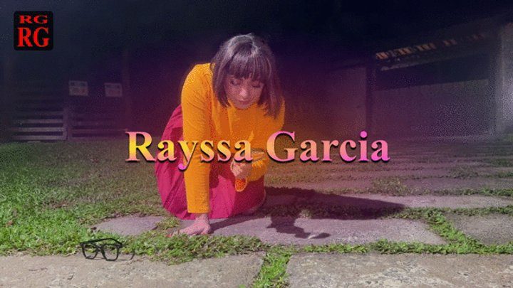 Goddess Rayssa Garcia - Velma in the haunted house, unraveling the mysteries of the big ass on the submissive's face - Full