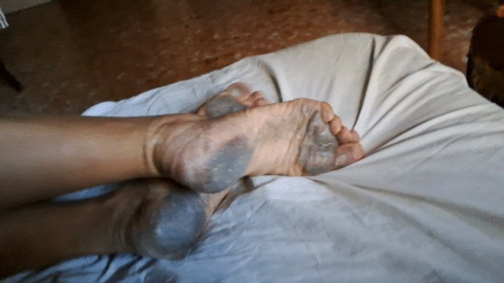 Kinky Grace - UNBELIEVABLY DIRTY FEET