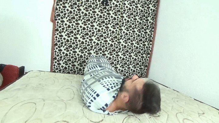 Scarlet White Face Sitting - Goddesses Pawg swallowing the slave's face with the ass In Facesitiing Part 1 By Scarlet White , Rave Girl and Daniel santiago Cam full By Dani Full Hd