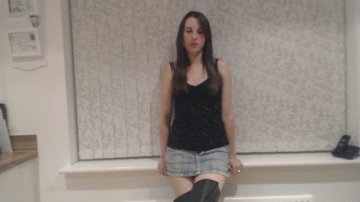 Dominatrix-victoria-black - slave training- facesit pov