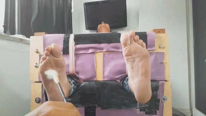 Tropical Foot Fetish Videos - Susu in first foot stock and upperbdy tickling