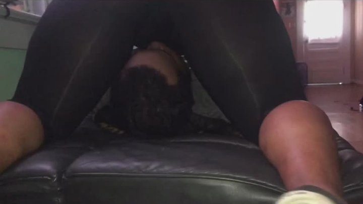Chairface - Big Booty Hood Chick Straddling My Face
