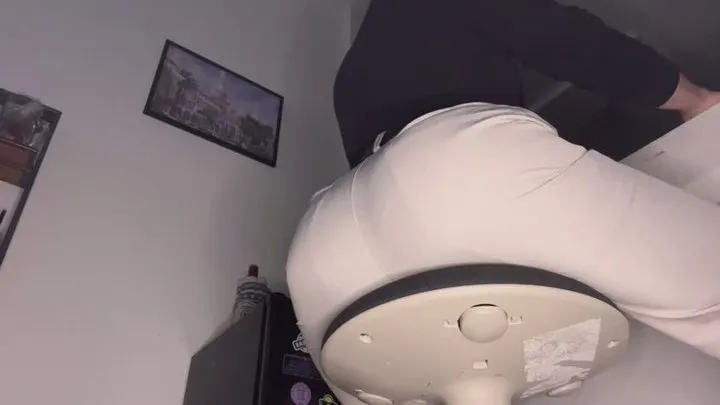 Vinny4u - Vinny4u sagging and farting in your face