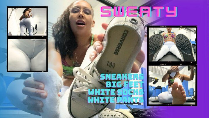 Mistress V Black - Hey foot sluts !