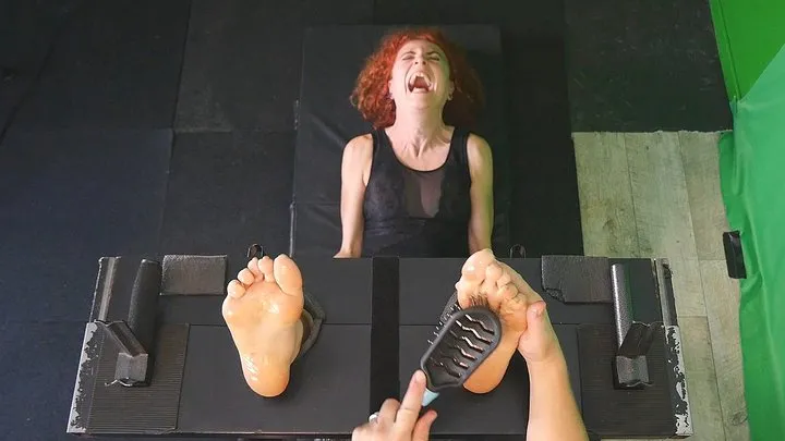 Tickle Frenchtickling  Store - THE ITALIAN BEAUTY AGATHA ENDURES VERONIQUE'S TICKLES - HD WMV