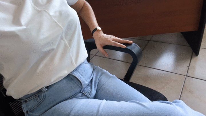 Foot Fetish Paradise - Katherine highly arched feet Goddess in the Office