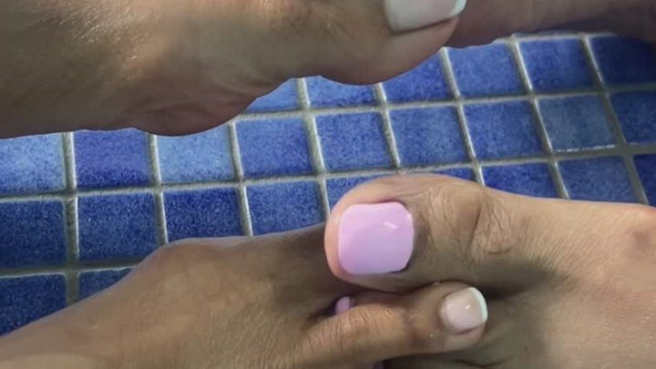 Electriclonganfeetjoi - Beautiful Black Toes Playing Footsie