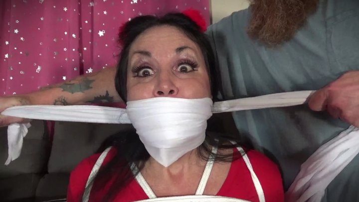 Gina Rae Michaels Bondage - Gina Rae- I am the World's Greatest Escape Artist! WMV FILE