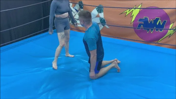 The Wrestling Amazons - The girl wins with exquisite moves