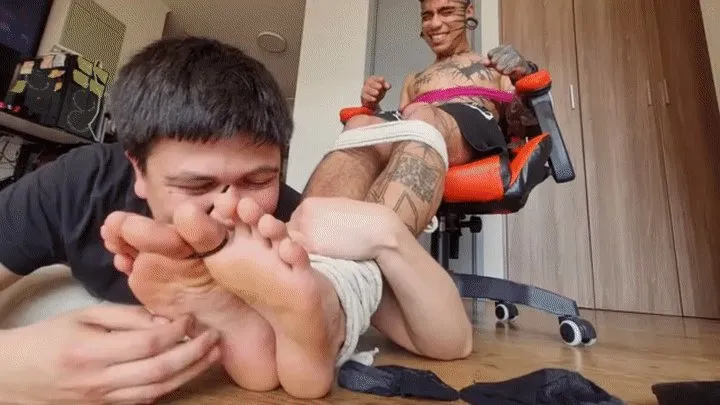 Teenmalefeet - Feet and Armpit Tickling for my betrayed friend