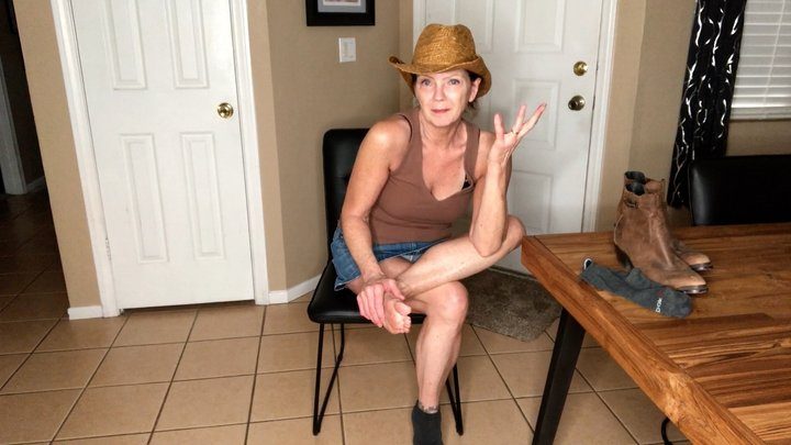 Mrs Robinson Presents - Dirty Stinky - Chapter 54