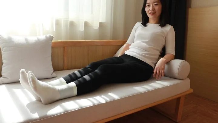 Cgbf - Girl's white cotton socks were tickled after get off work