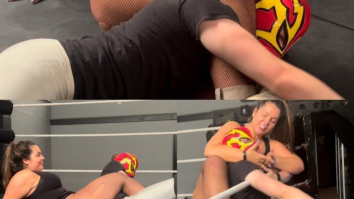 Nadia Sapphire - Skinny male jobber gets tied in knots